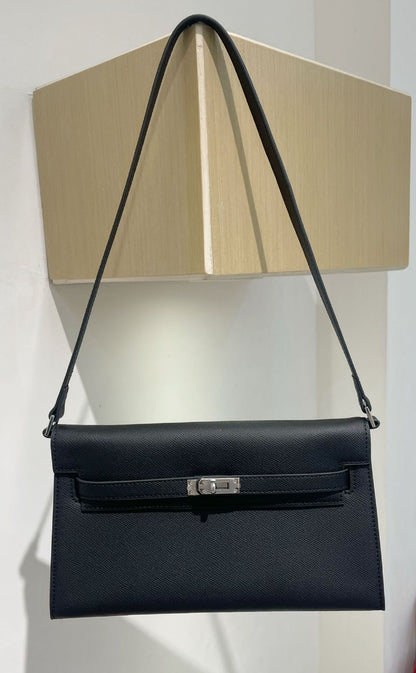 Élise Envelope Shoulder Bag in black with silver hardware