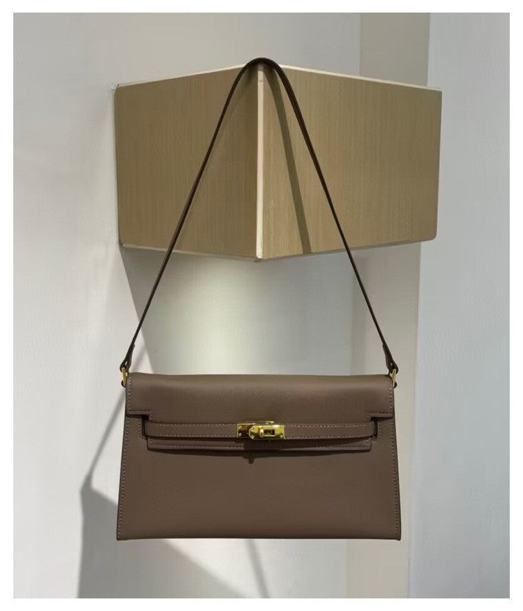 Élise Envelope Shoulder Bag in elephant gray with gold hardware
