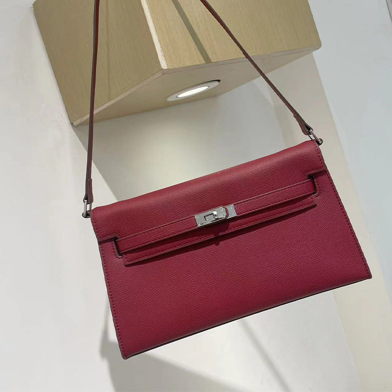 Élise Envelope Shoulder Bag in Encore red with silver hardware