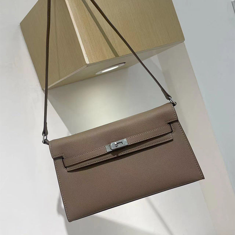 Élise Envelope Shoulder Bag in elephant gray with silver hardware