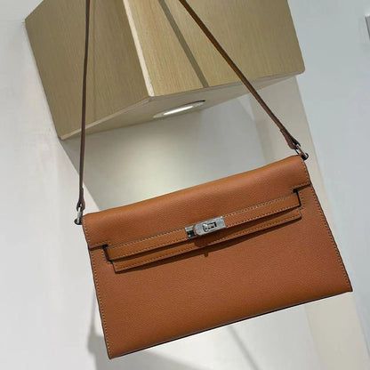 Élise Envelope Shoulder Bag in golden brown with silver hardware